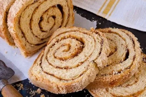 Cinnamon Streusel Swirl Bread