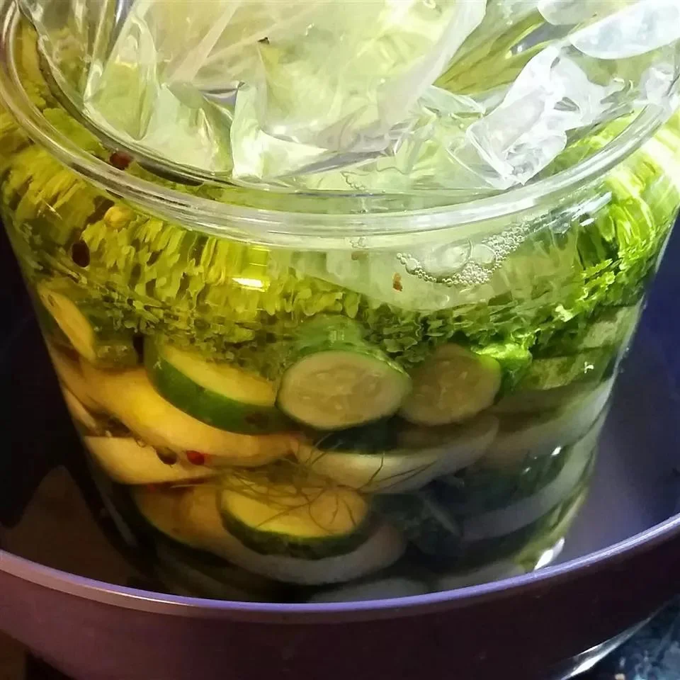 Garlic and Dill Lacto Fermented Pickles