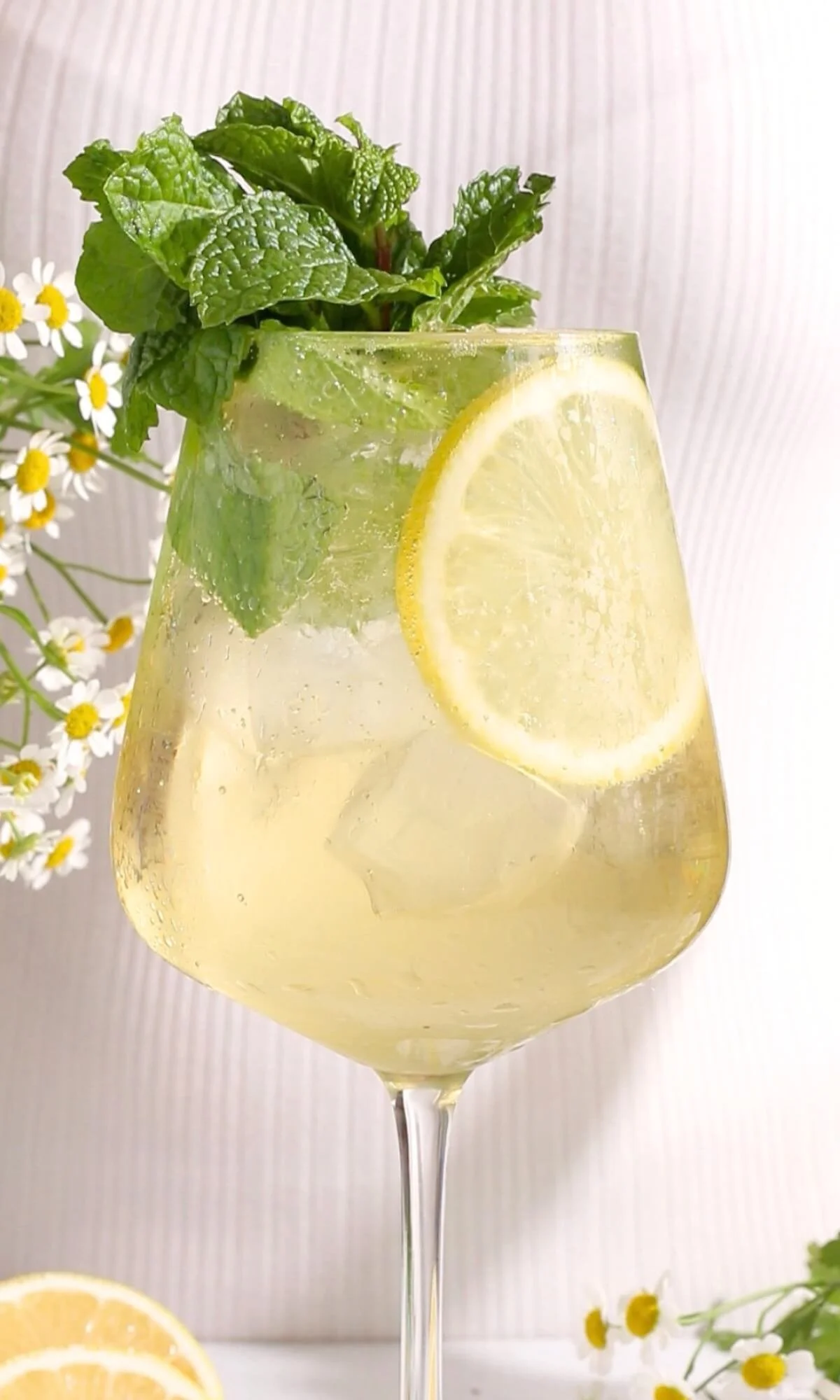 Hugo Spritz Mocktail